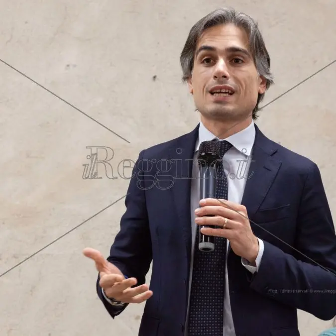 Legge sui vitalizi, la gaffe (consapevole) di Falcomatà: attribuisce la notizia al giornalista sbagliato