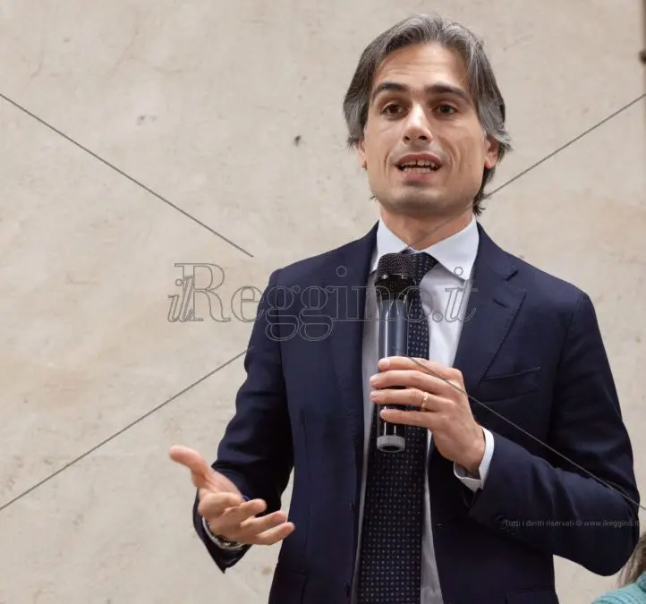 Legge sui vitalizi, la gaffe (consapevole) di Falcomatà: attribuisce la notizia al giornalista sbagliato
