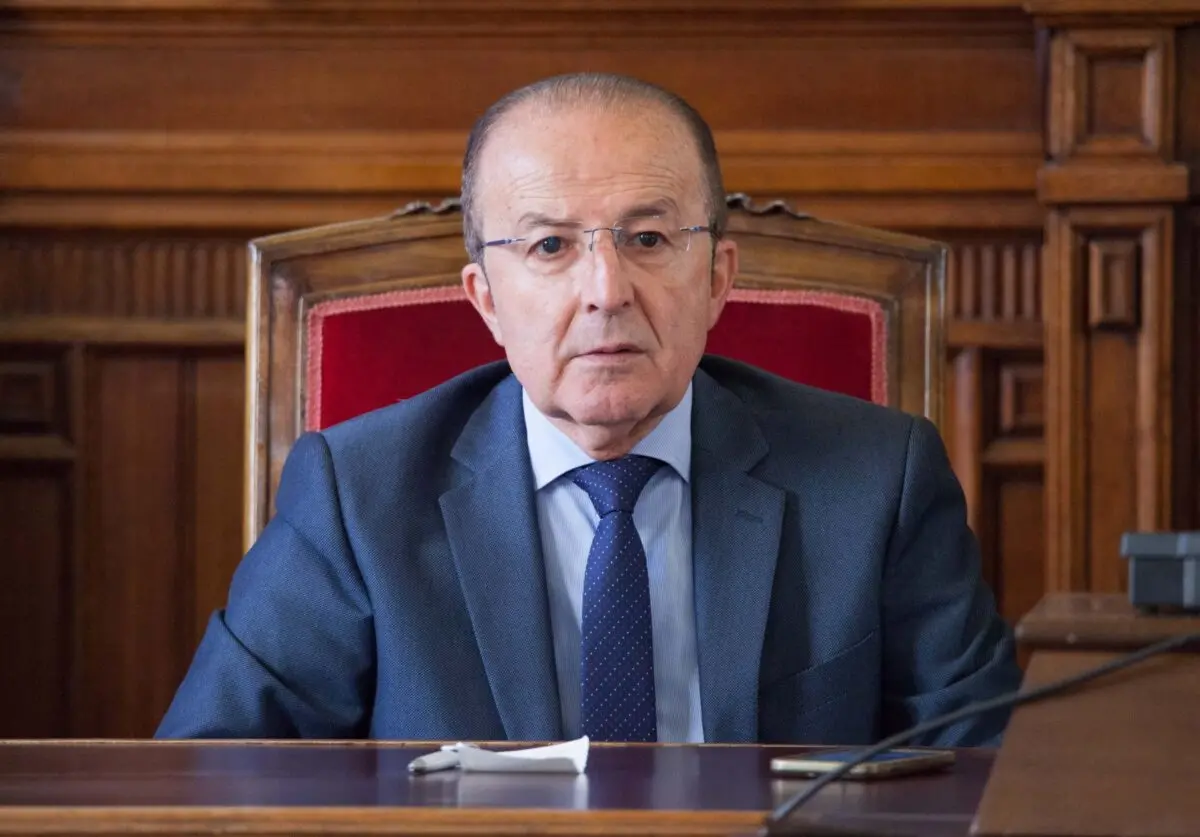 Zimbalatti ci casca ancora, la Consigliera di Parità della Città Metropolitana: «Chieda scusa a tutte le donne»