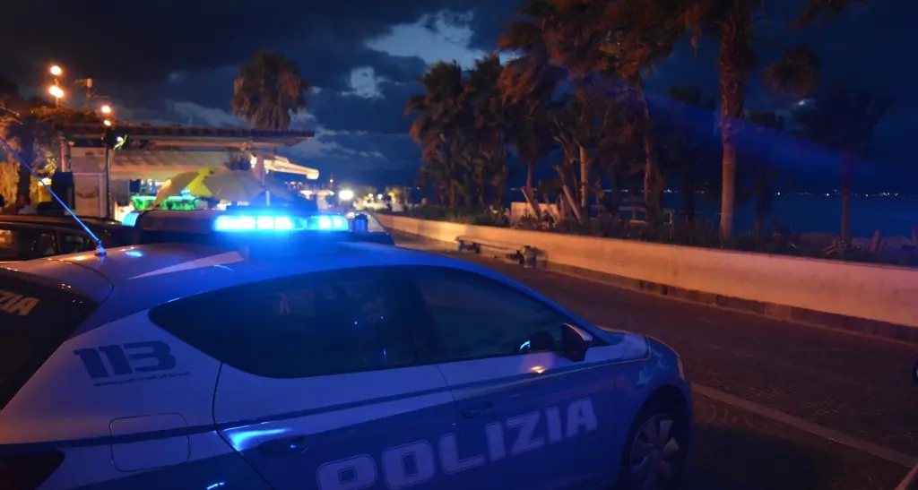 Corigliano Rossano, violenta aggressione in un locale: due extracomunitari arrestati\n