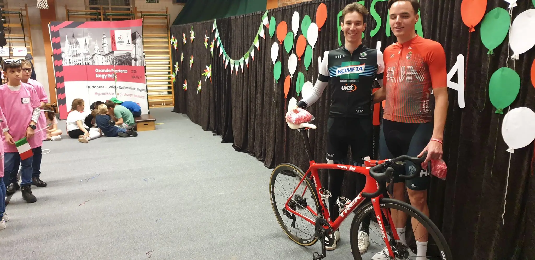 A Budapest la presentazione del Giro d'Italia: bambini villesi presenti alla partenza