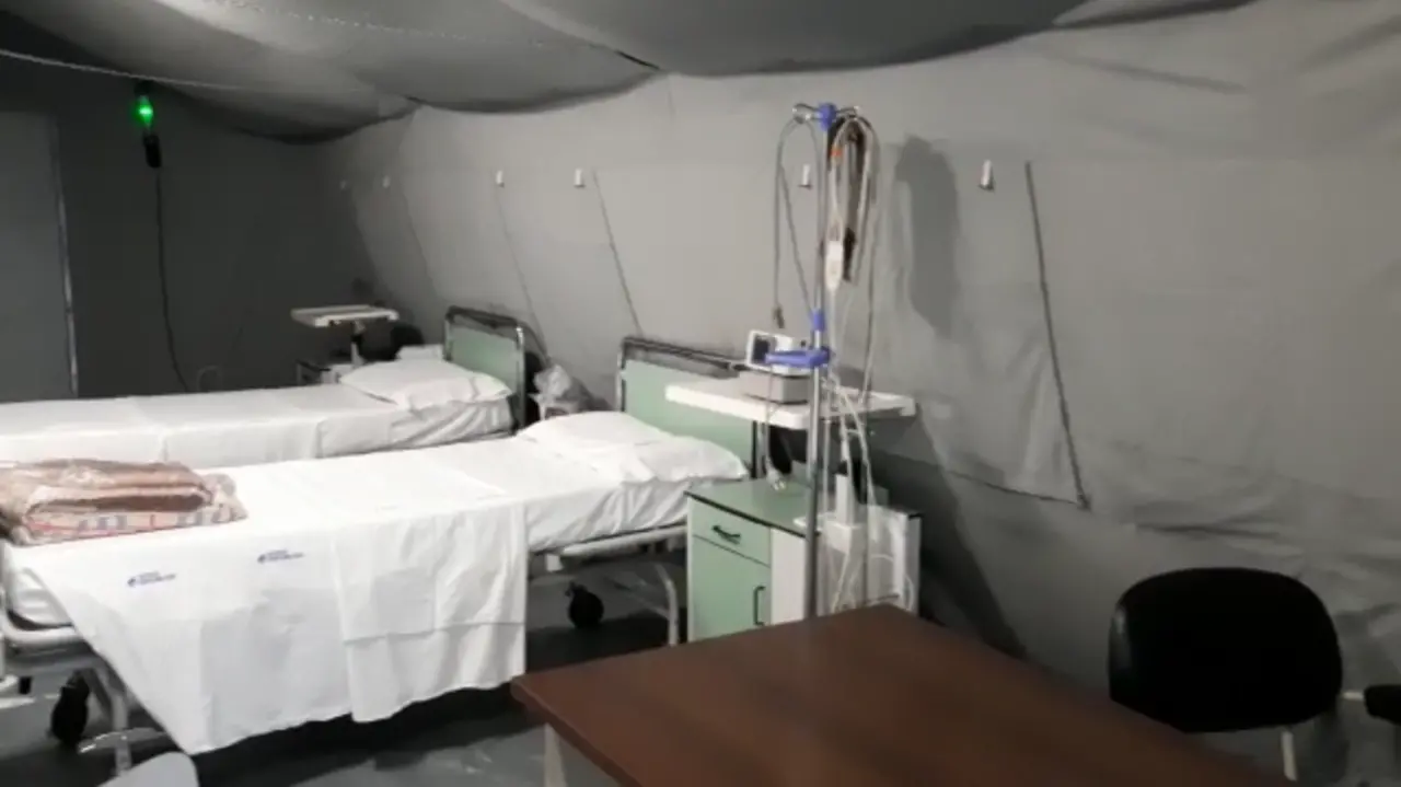 Coronavirus, a Locri tenda attrezzata. «Ma mancano ancora i medici»