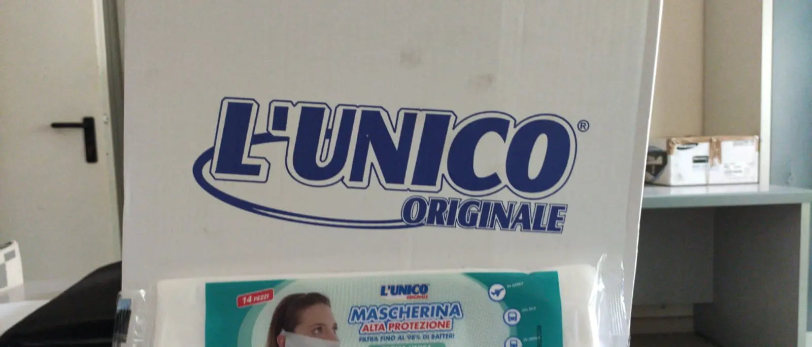 Coronavirus, vendeva mascherine a un prezzo maggiorato: denunciato