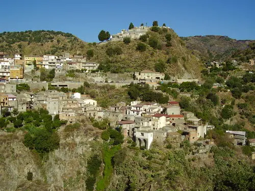 Coronavirus a Reggio Calabria, Santelli blinda Montebello
