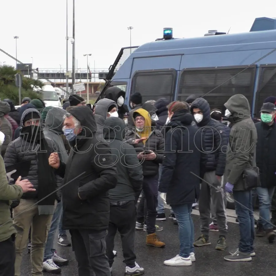 Coronavirus, quarantena in Calabria per i 90 siciliani bloccati a Villa