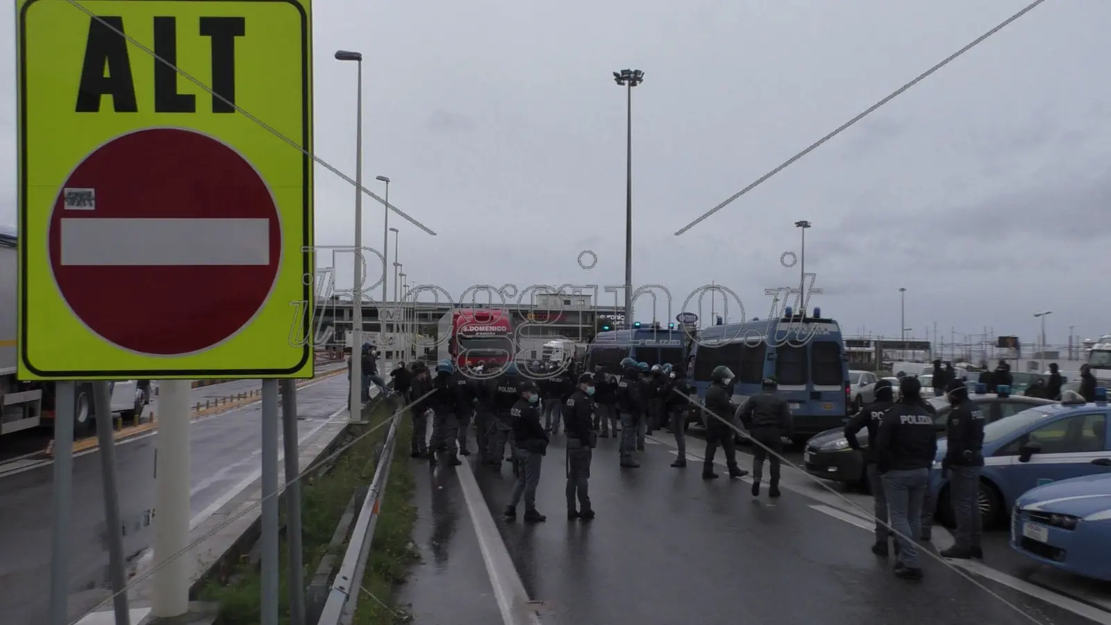 Coronavirus, Santelli chiede più controlli per Pasqua: «Rischio di una nuova crisi nello Stretto»