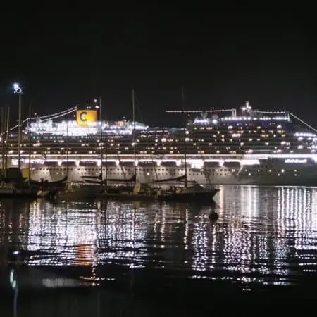 Coronavirus a Reggio Calabria e nave da crociera a Gioia Tauro, un padre al sindaco: «Mio figlio a bordo. Toni offensivi e mancanza di solidarietà»