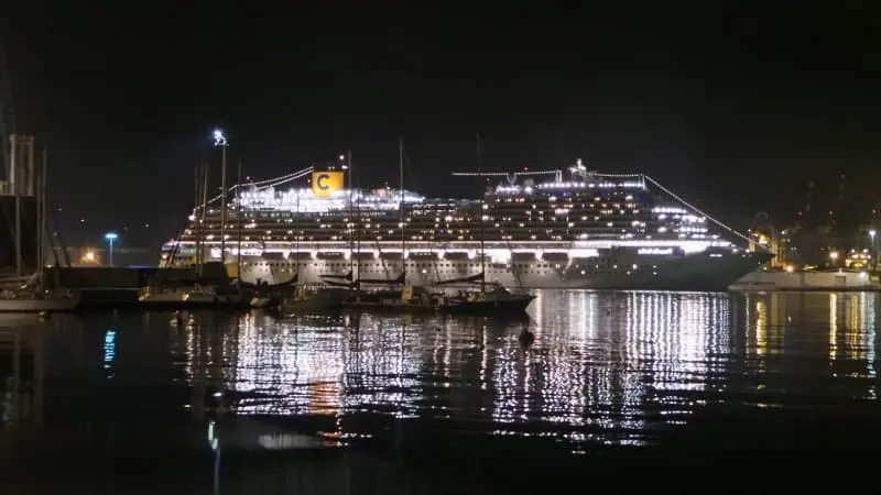 Coronavirus a Reggio Calabria e nave da crociera a Gioia Tauro, un padre al sindaco: «Mio figlio a bordo. Toni offensivi e mancanza di solidarietà»