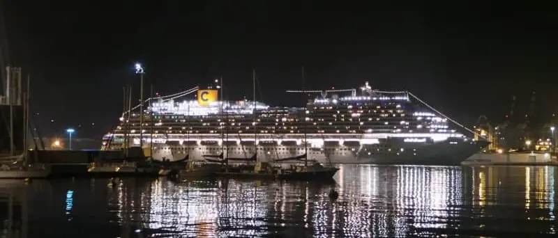 Coronavirus a Reggio Calabria e nave da crociera a Gioia Tauro, un padre al sindaco: «Mio figlio a bordo. Toni offensivi e mancanza di solidarietà»