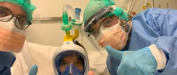 Coronavirus a Reggio Calabria, la Fablab trasforma maschere subacquea in presidi medici con la tecnologia e la stampa in 3D