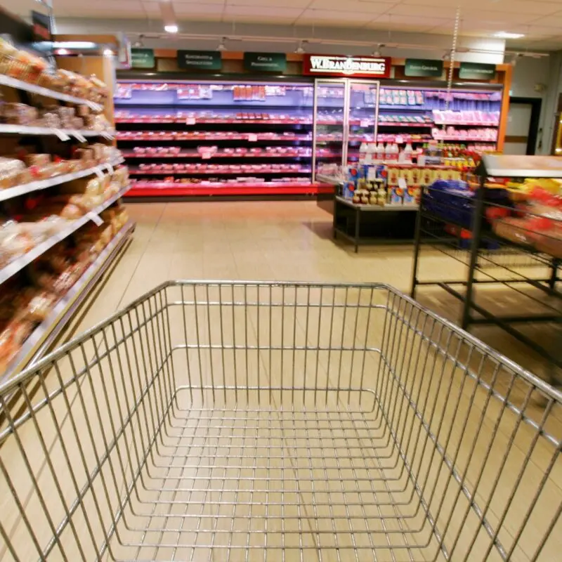 Coronavirus a Reggio Calabria, l'elenco degli esercizi commerciali che aderiscono alla spesa sospesa