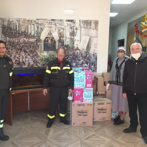 Coronavirus a Reggio Calabria, i vigili del fuoco accanto alla Caritas diocesana