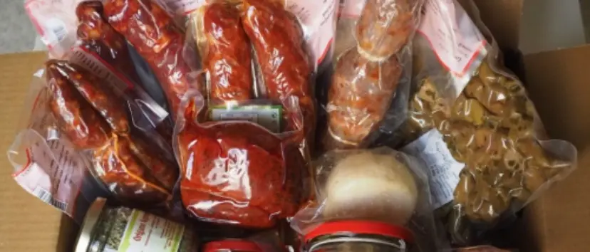 Pasqua 2020 \"lockdown\": cucina ‘Home Made’ e 20.000 pacchi da giù per i calabresi fuorisede