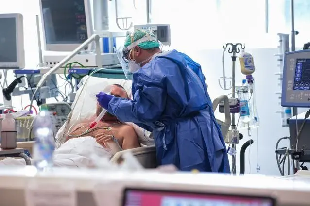 Coronavirus Reggio Calabria, Giannetta: «Gom al collasso. Restano solo 7 posti letto in rianimazione»