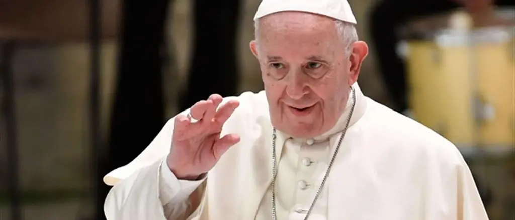 Papa Francesco benedice i simboli civili e di fede nel 130° del Miracolo Mariano. Presenti parroco ed assessore di Taurianova