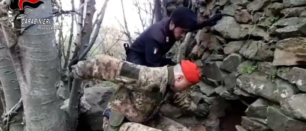 Platì, rinvenuto bunker con stanza da letto e allaccio elettrico