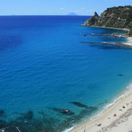 Inquinamento, Saccomanno chiede di istituire un tavolo di lavoro a tutela della costa tirrenica