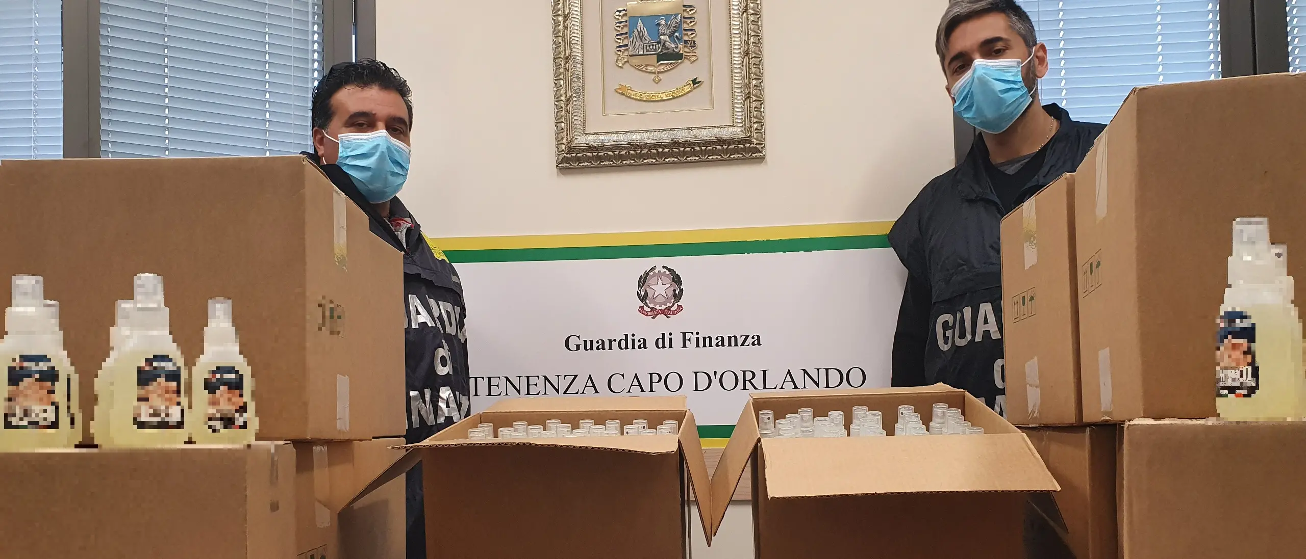 Coronavirus, frode in commercio: sequestrati 6000 flaconi di gel igienizzanti non autorizzati