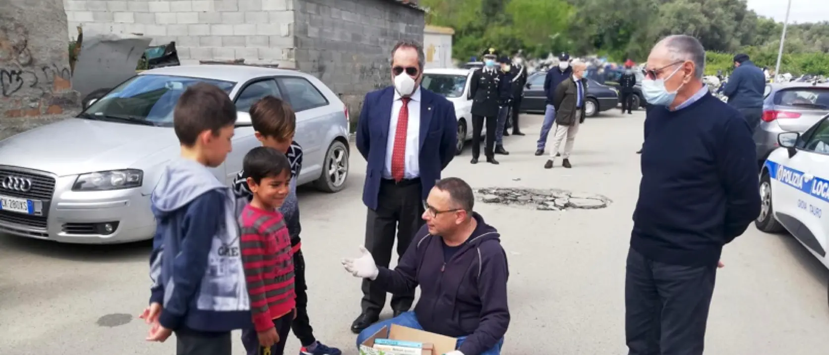 Coronavirus, da Marziale libri e favole per i bambini della Ciambra