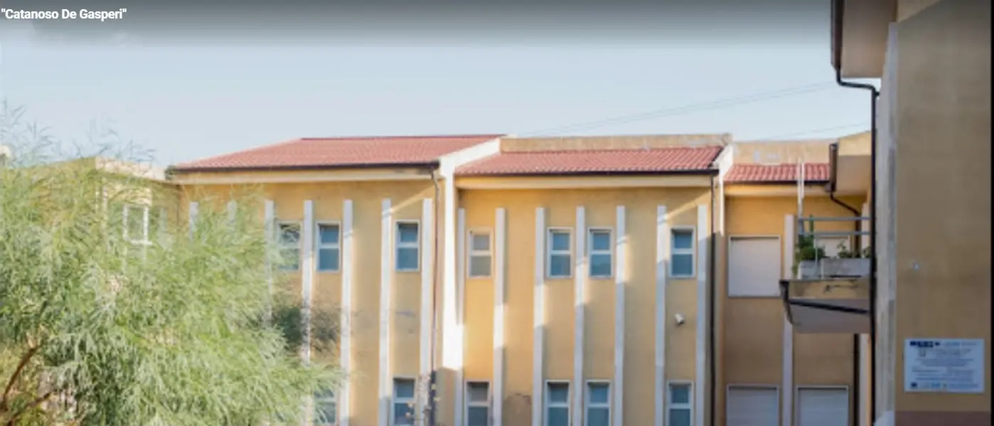 Furto tablet al \"De Gasperi\", Falcomatà: «Li ricompreremo. Gesto indegno»