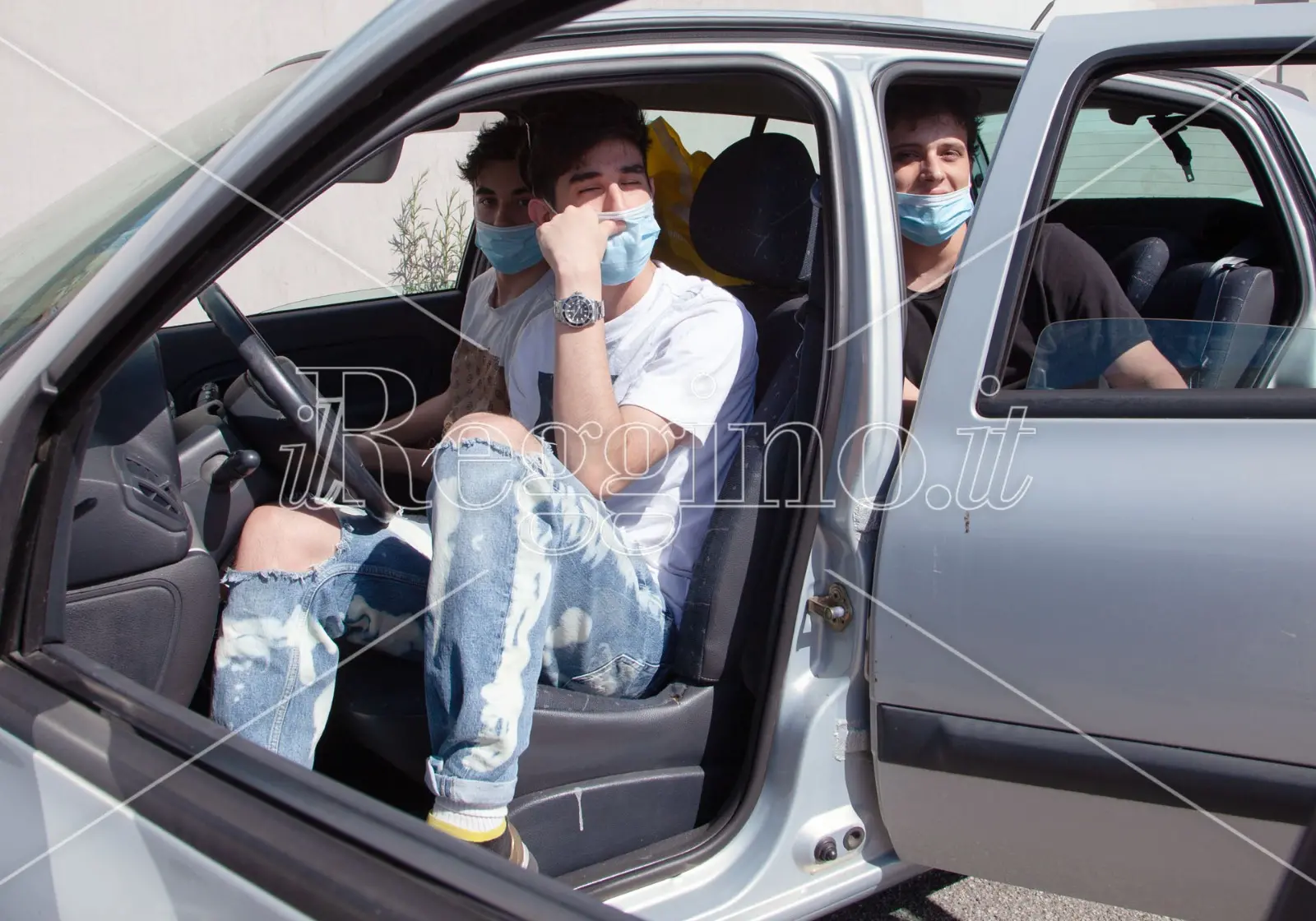 Coronavirus, dall'inferno di Bergamo al viaggio verso casa: «Stanchi e provati, ma felici di rivedere le nostre famiglie»