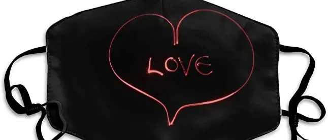 Coronavirus, quelle mascherine che tolgono il sorriso