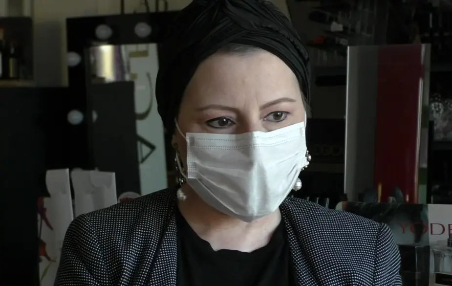 Locri, lo sfogo di una parrucchiera: «La mia malattia, il salone chiuso e niente bonus»
