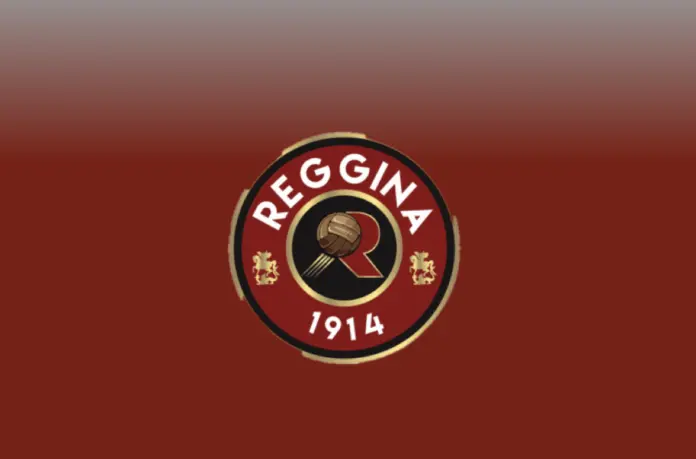 Mascherine con logo Reggina, la società: «Mai autorizzate»