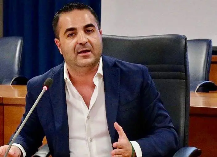 Attacco a Conte, il centrodestra ricorda i commissari “macchiette”\n