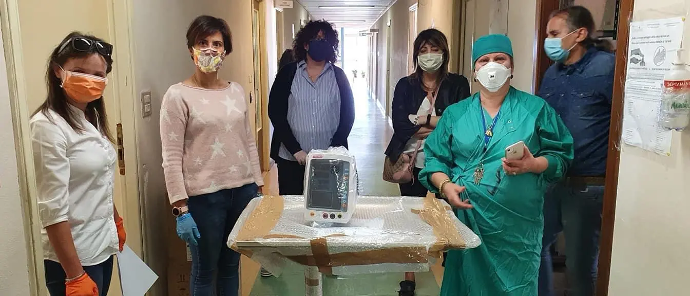 La solidarietà non si spegne. Continuano le donazioni all'ospedale di Locri