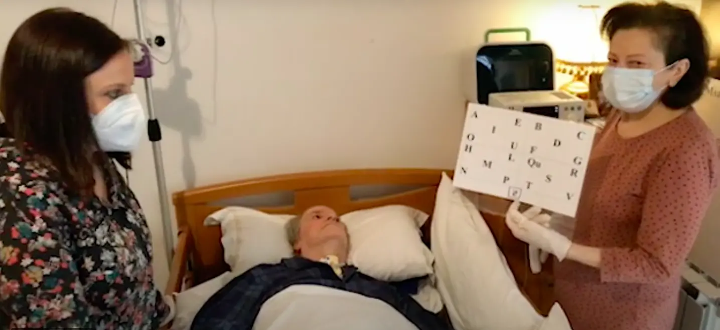 Assistenza domiciliare interrotta. A Reggio scoppia la protesta dei malati cronici: «Ci hanno abbandonato»