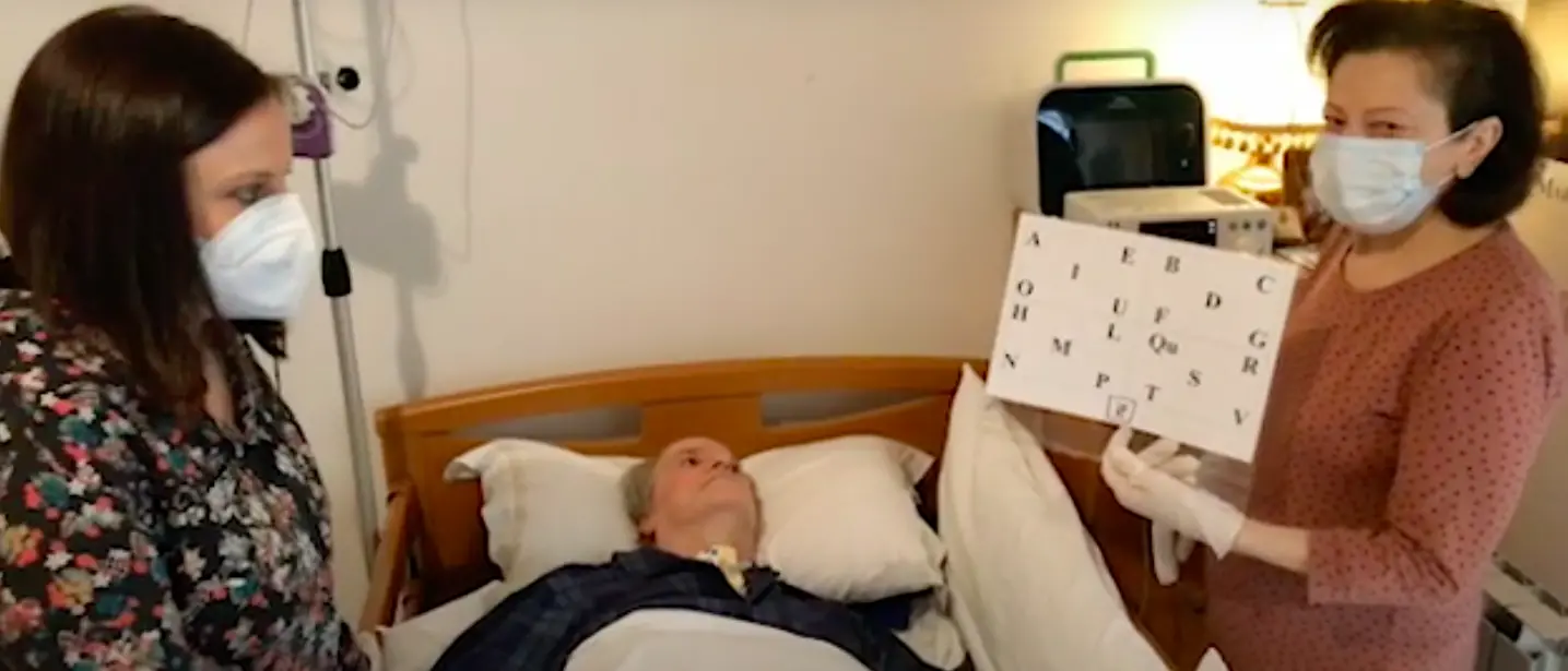 Assistenza domiciliare interrotta. A Reggio scoppia la protesta dei malati cronici: «Ci hanno abbandonato»