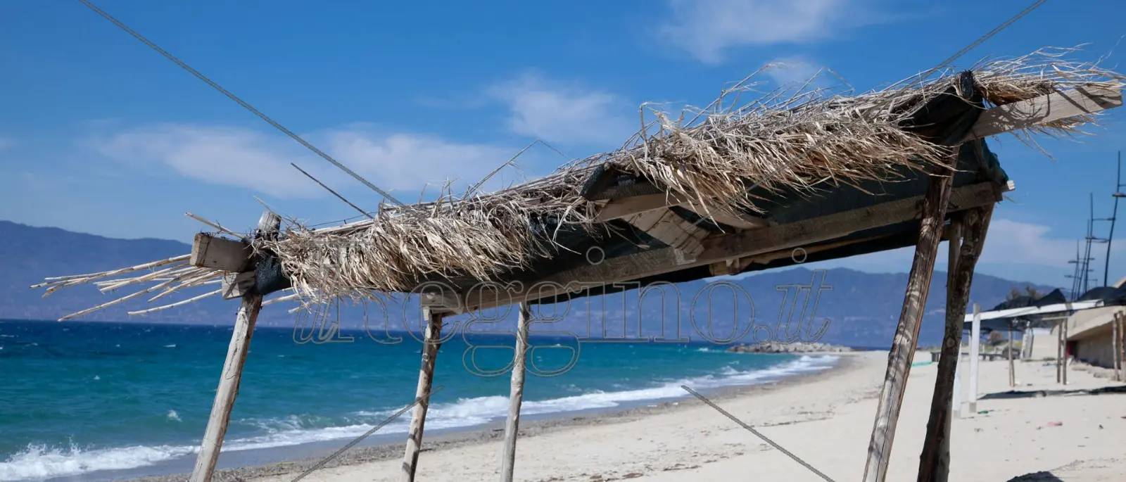 Rincaro vacanze: aumentano fino al 20% le spese di soggiorno. Lievitano anche costi dei biglietti di navi e traghetti