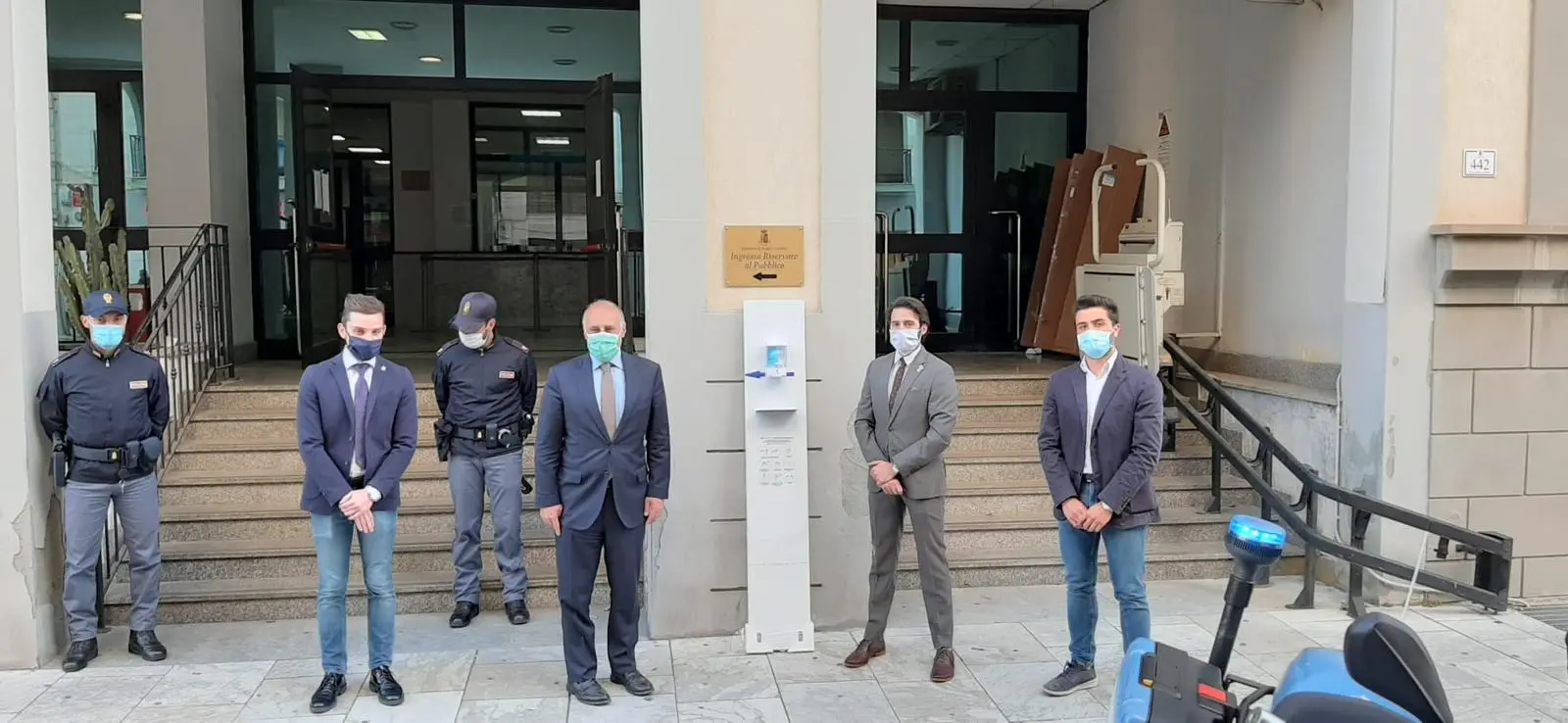 Reggio Calabria, dal Leo Club colonnine igienizzanti per la Questura