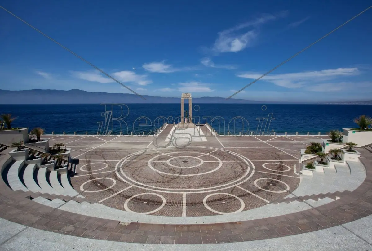 Reggio, approvato il progetto di ammodernamento degli impianti luminosi del lungomare per 250 mila euro