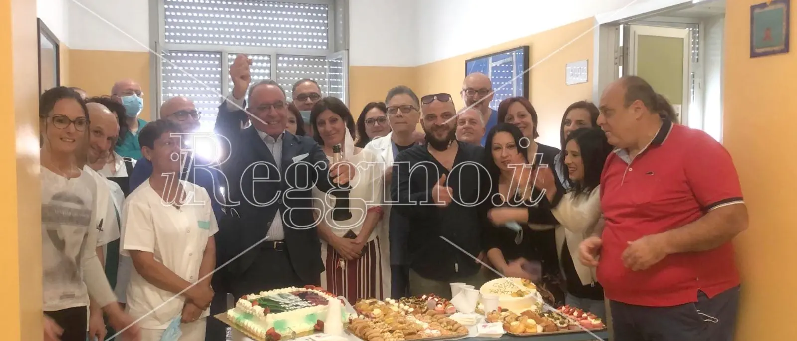 Grande festa al Gom di Reggio Calabria. Chiude il centro Covid e si prepara la ripartenza