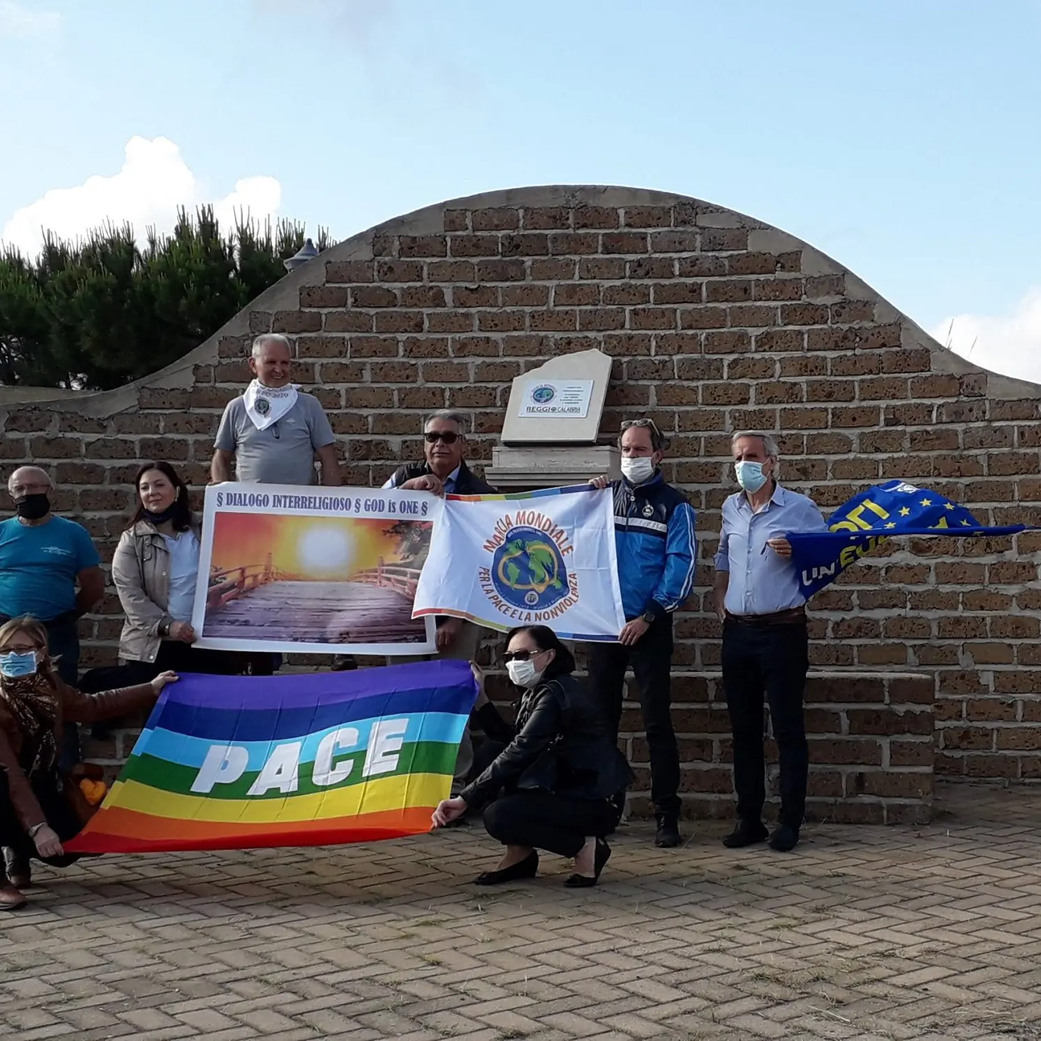 Ad Arghillà la Targa ricordo della Seconda Marcia Mondiale per la Pace e la Nonviolenza