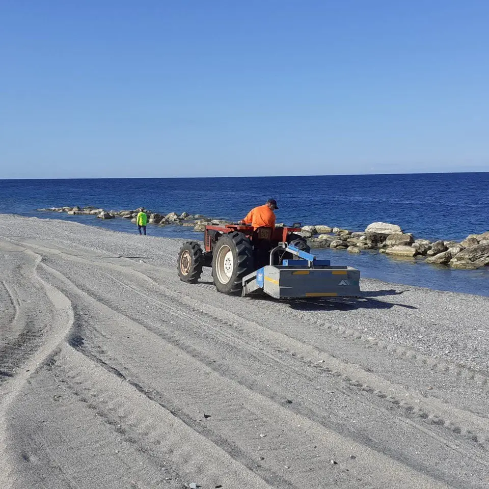 Reggio Calabria, parte il piano comunale di pulizia straordinarie per le spiagge
