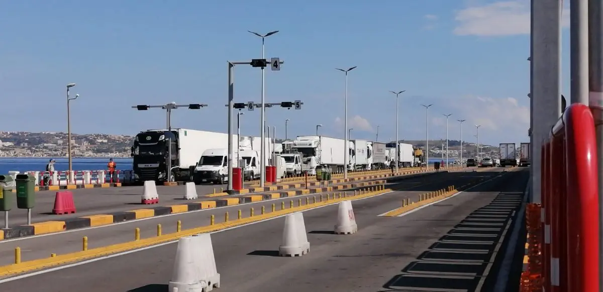 Terminal passeggeri a Villa San Giovanni, accordo tra Caronte & Tourist e AdSP dello Stretto: «Inizio lavori più vicino»