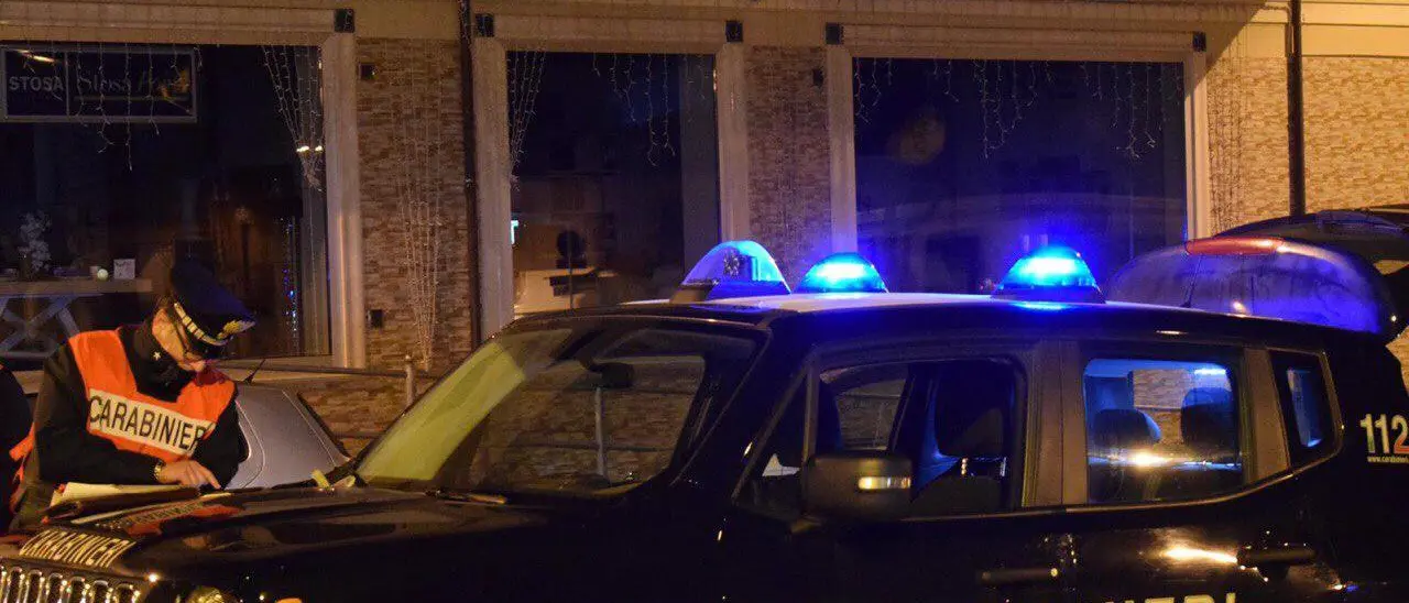 Gioia Tauro, tratto in arresto un giovane per aver forzato un posto di blocco