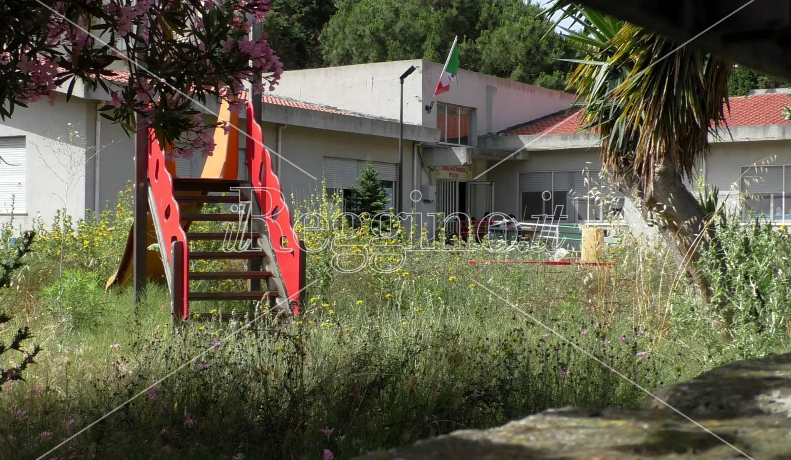 Villa San Giovanni, asilo vandalizzato e distrutto fra silenzio e indifferenza