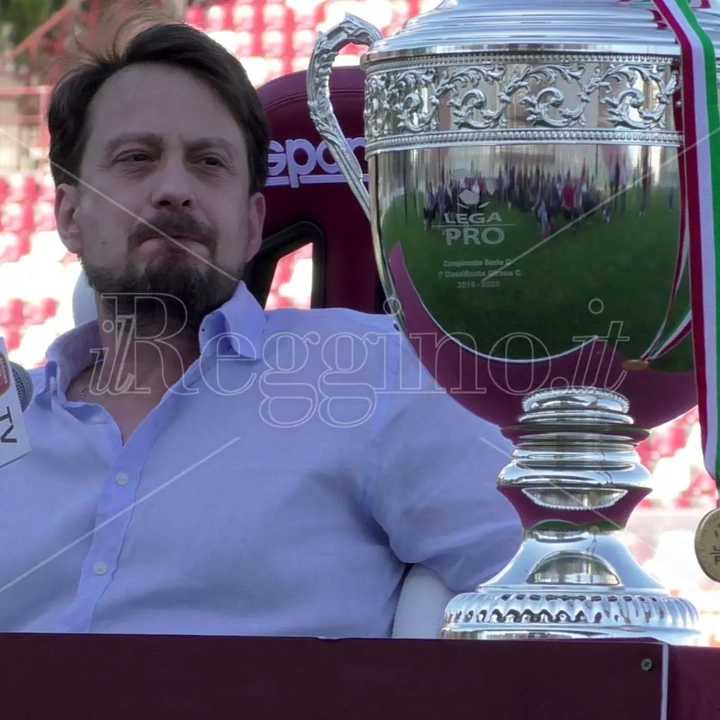 Reggina, parla Gallo: «Serie B dedicata ai reggini». Ufficializzato Menez