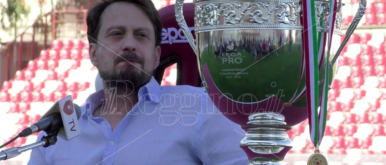 Reggina, parla Gallo: «Serie B dedicata ai reggini». Ufficializzato Menez