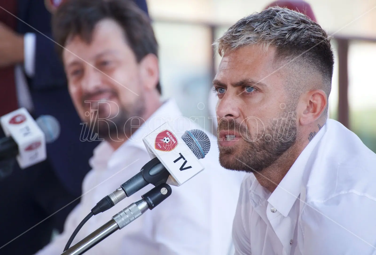 Reggina, presentazione al Granillo per Ménéz: «Sono qui per vincere ed andare in serie A»