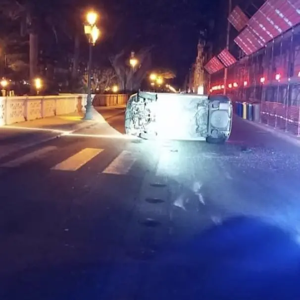 Carambola su via Matteotti, patente ritirata e denuncia per il giovane alla guida