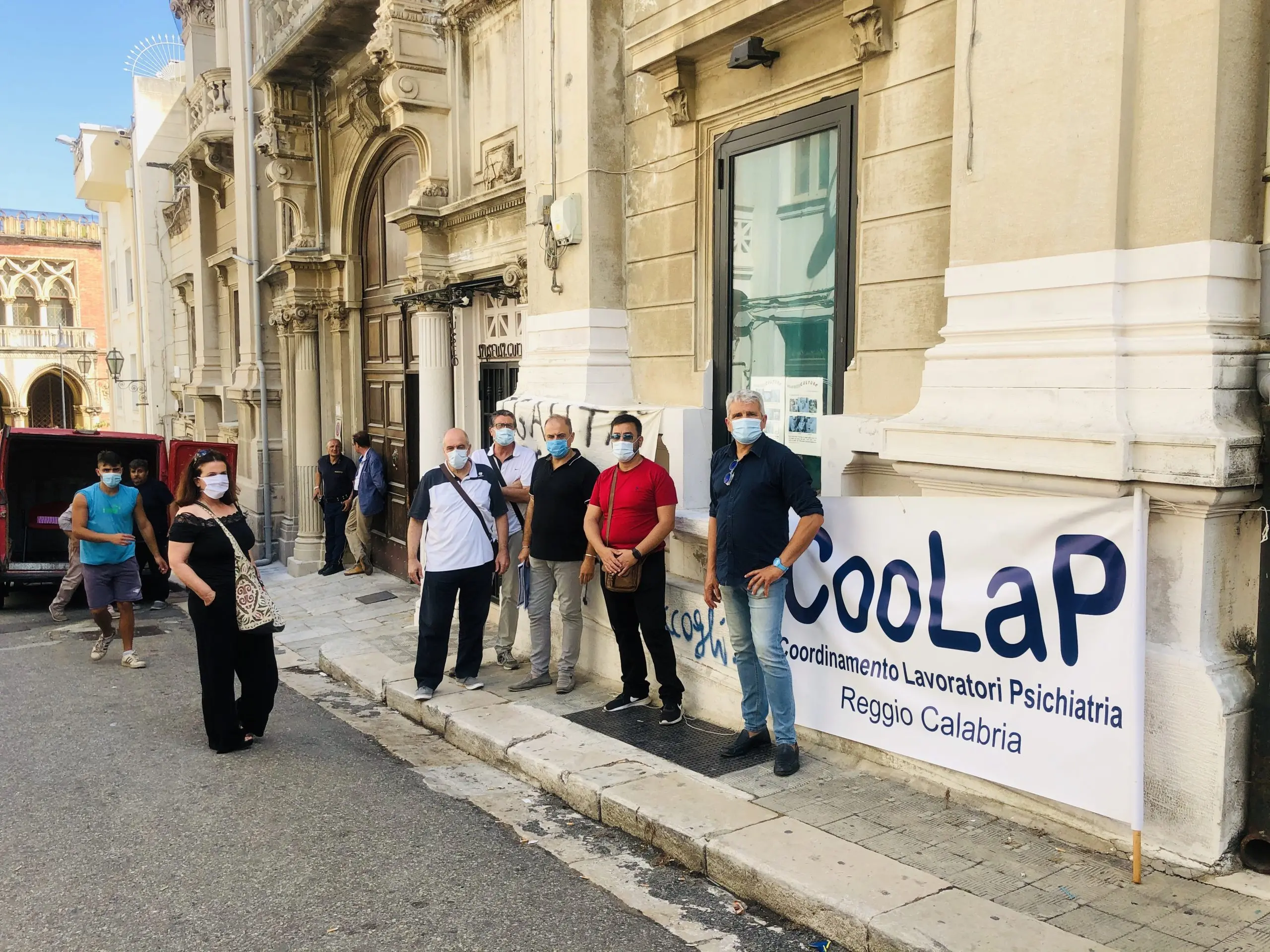 Reggio, settore psichiatrico al collasso. Lavoratori senza stipendio da febbraio