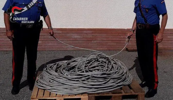 Reggio Calabria, i carabinieri arrestano due persone per furto aggravato