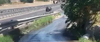 Reggio Calabria, copiosa perdita idrica da mesi si riversa sulla statale 106 in via Mortara