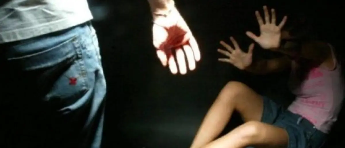 Sequestra, picchia e costringe a sniffare una escort: uomo condannato per tentato omicidio