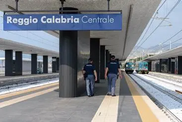 Polfer Calabria, nel 2023 oltre 125mila persone identificate